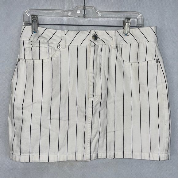 Forever 21 Dresses & Skirts - Forever 21 White/Black Striped Skirt Size Large